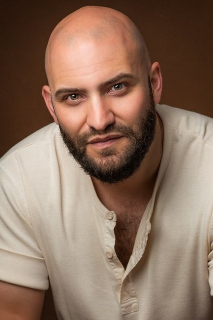 Huw Novelli oyuncu görseli