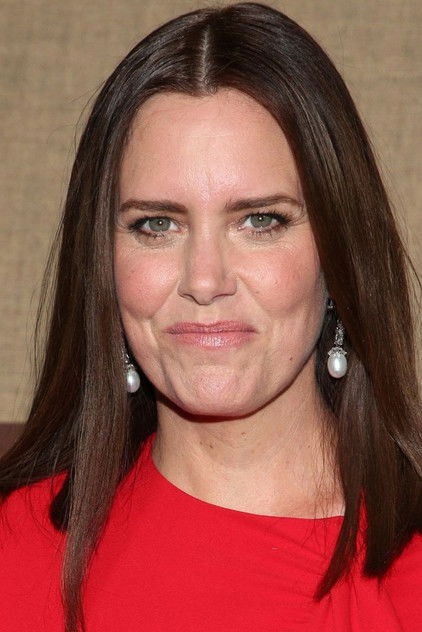 Ione Skye oyuncu görseli