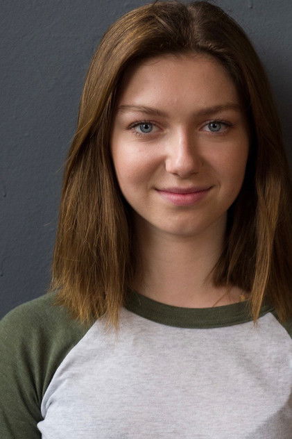 Isabella Blake-Thomas oyuncu görseli