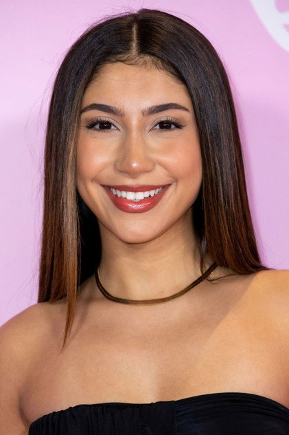 Isabella Ferreira oyuncu görseli