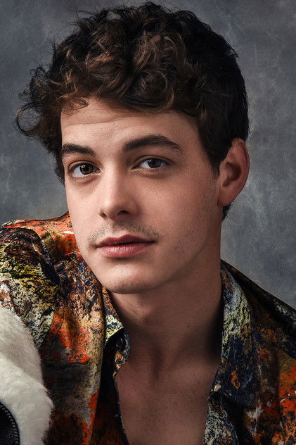 Israel Broussard oyuncu görseli