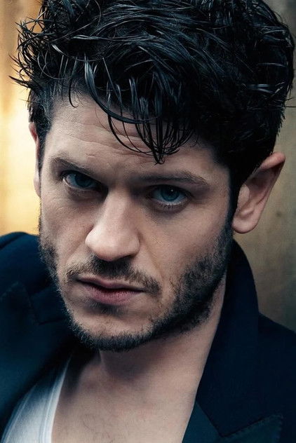 Iwan Rheon oyuncu görseli