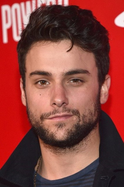 Jack Falahee oyuncu görseli