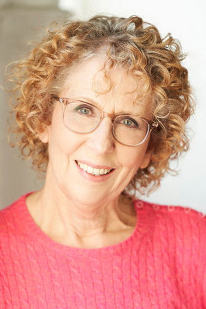 Janelle Hutchison oyuncu görseli