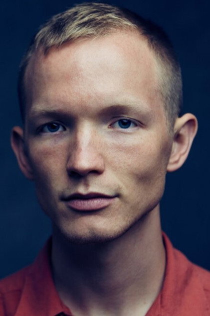 Jefferson White oyuncu görseli