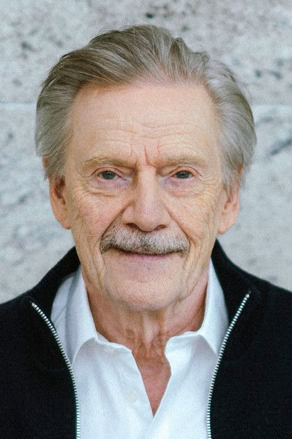 Jesper Christensen oyuncu görseli