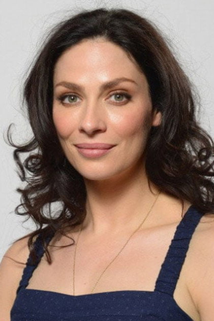 Joanne Kelly oyuncu görseli