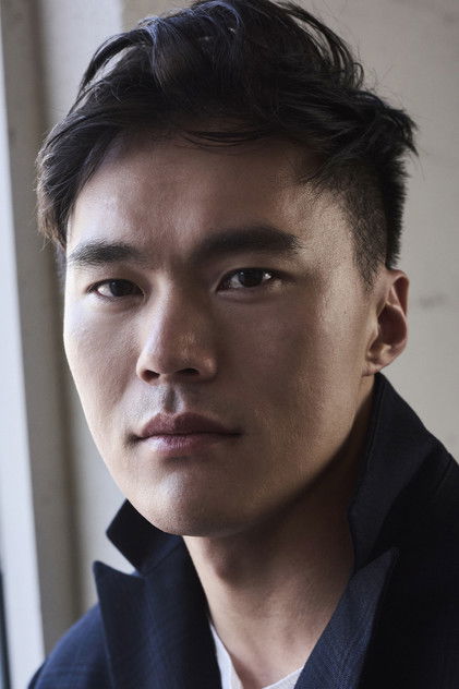 John Harlan Kim oyuncu görseli