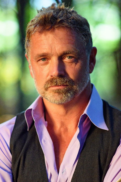 John Schneider oyuncu görseli