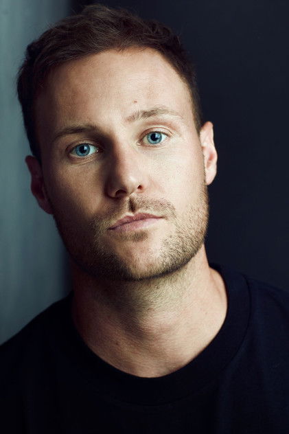 Jordan Patrick Smith oyuncu görseli