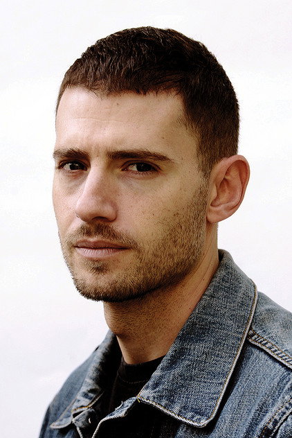 Julian Morris oyuncu görseli