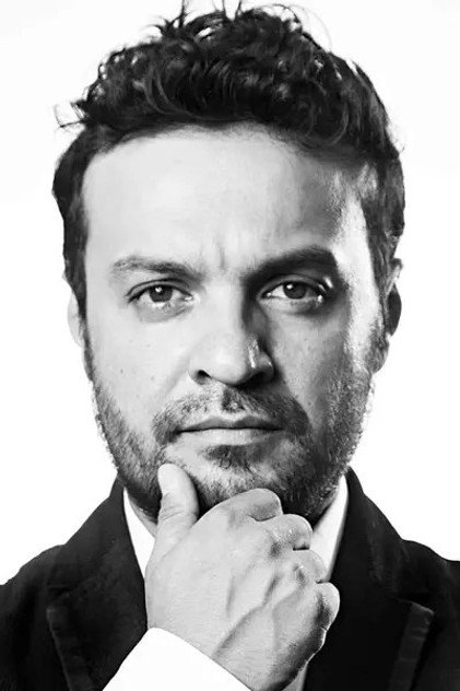 Julián Román oyuncu görseli