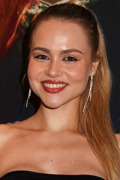 Karolina Ugrenyuk oyuncu görseli