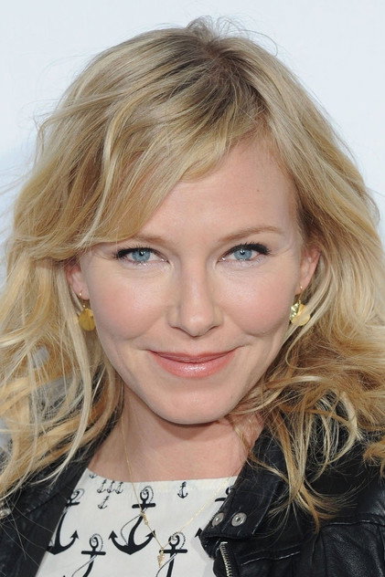 Kelli Giddish oyuncu görseli