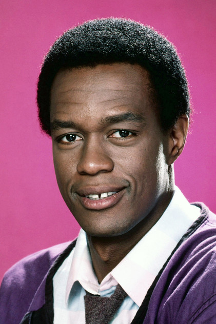 Kevin Peter Hall oyuncu görseli