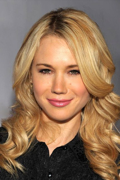 Kristen Hager oyuncu görseli