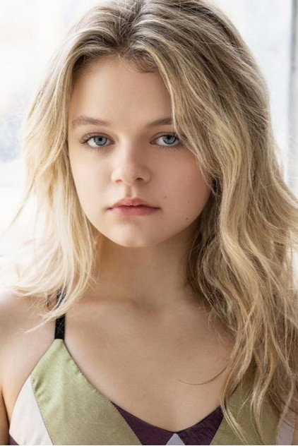 Kylie Rogers oyuncu görseli