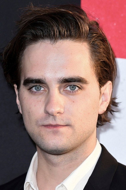 Landon Liboiron oyuncu görseli