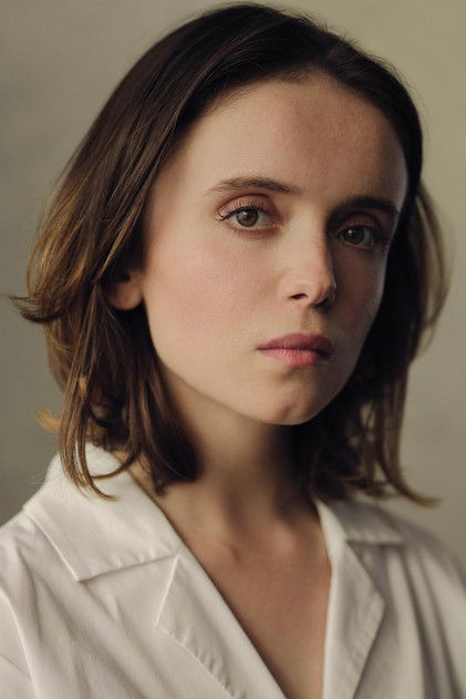 Lara Robinson oyuncu görseli