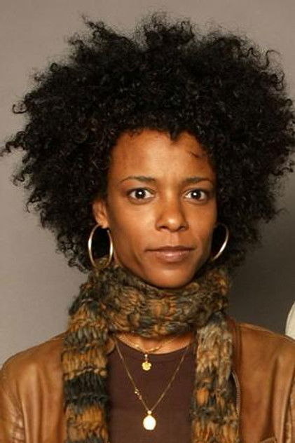 Leslie Silva oyuncu görseli