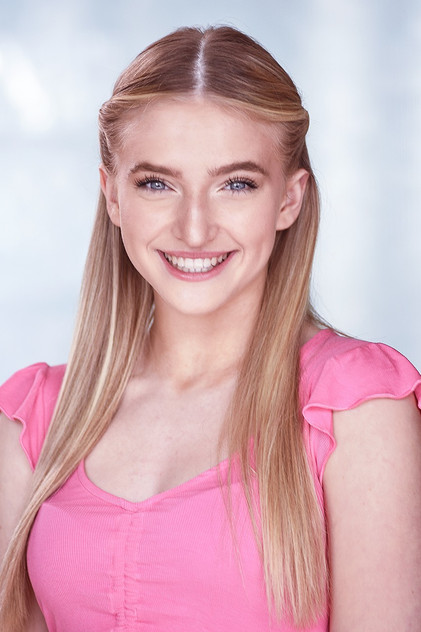 Lilly Bartlam oyuncu görseli