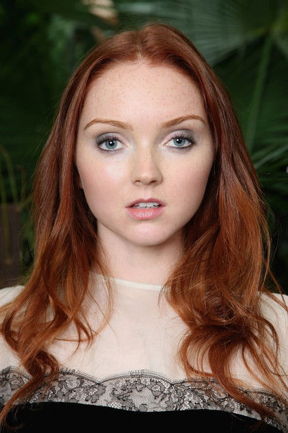 Lily Cole oyuncu görseli