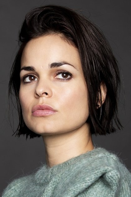Lina Esco oyuncu görseli