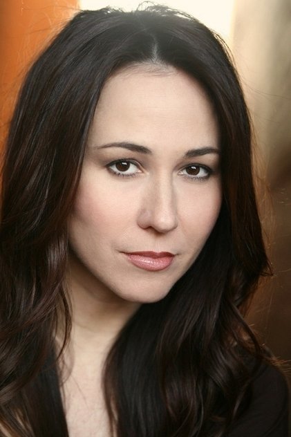 Lora Martinez-Cunningham oyuncu görseli