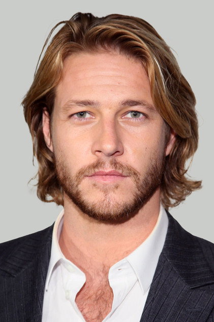 Luke Bracey oyuncu görseli