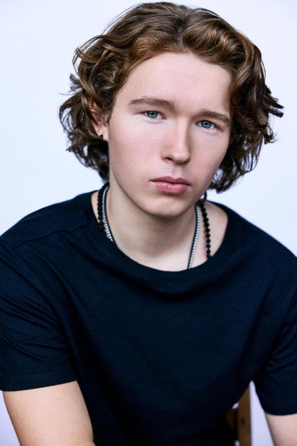 Luke David Blumm oyuncu görseli