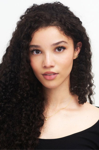 Malia Baker oyuncu görseli