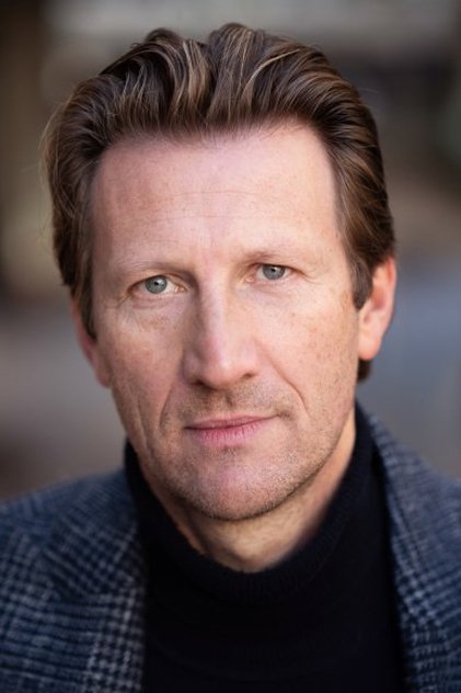 Mark Bazeley oyuncu görseli