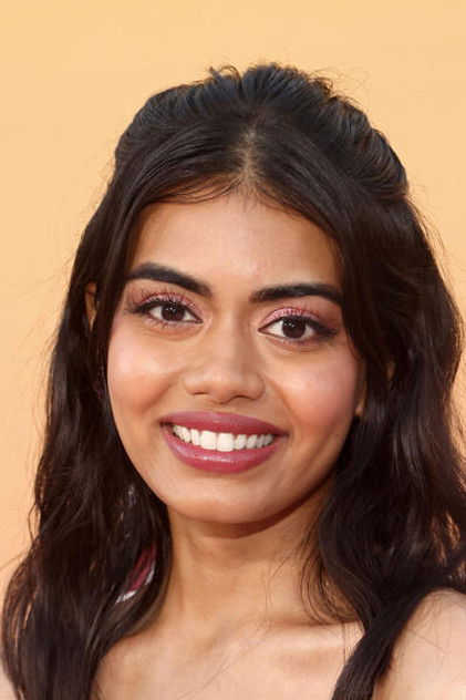 Megan Suri oyuncu görseli
