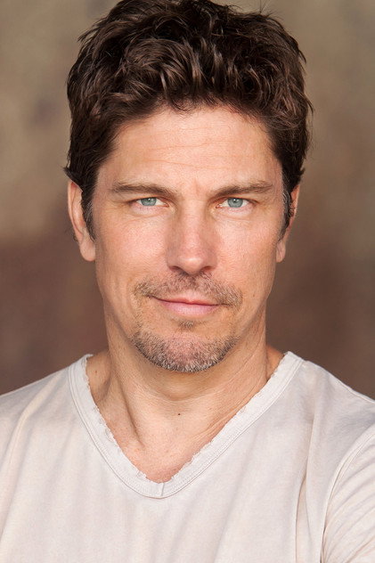 Michael Trucco oyuncu görseli