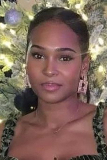 Nadine Mills oyuncu görseli