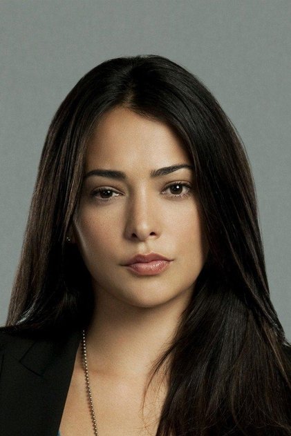 Natalie Martinez oyuncu görseli