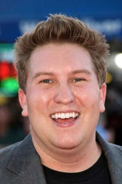 Nate Torrence oyuncu görseli