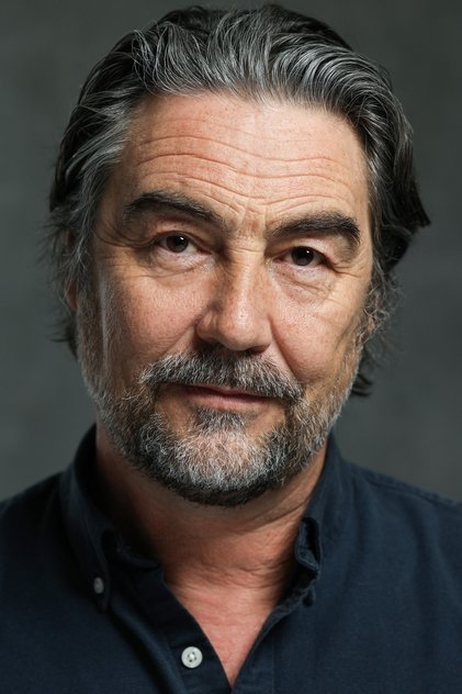 Nathaniel Parker oyuncu görseli