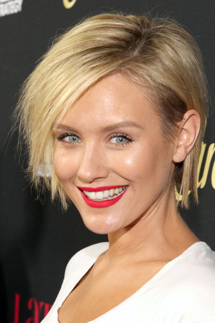 Nicky Whelan oyuncu görseli