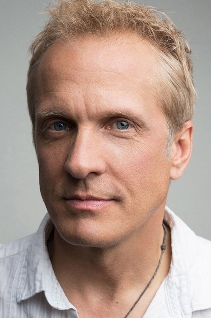 Patrick Fabian oyuncu görseli