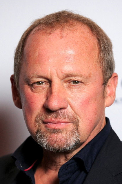 Peter Firth oyuncu görseli
