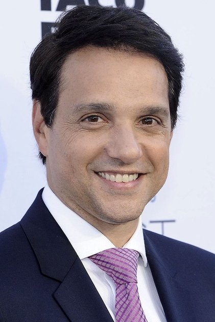 Ralph Macchio oyuncu görseli