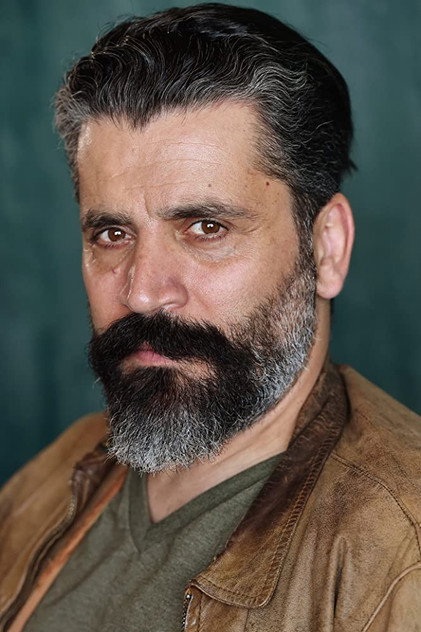 Ray Haratian oyuncu görseli