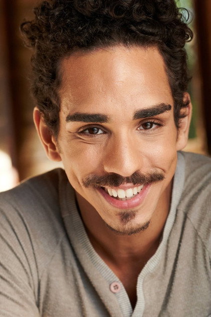 Ray Santiago oyuncu görseli