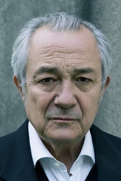 Remo Girone oyuncu görseli