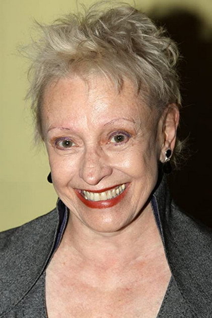 Roberta Maxwell oyuncu görseli