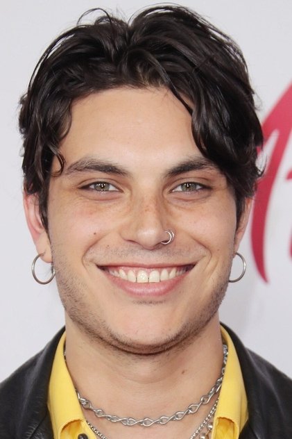 Samuel Larsen oyuncu görseli