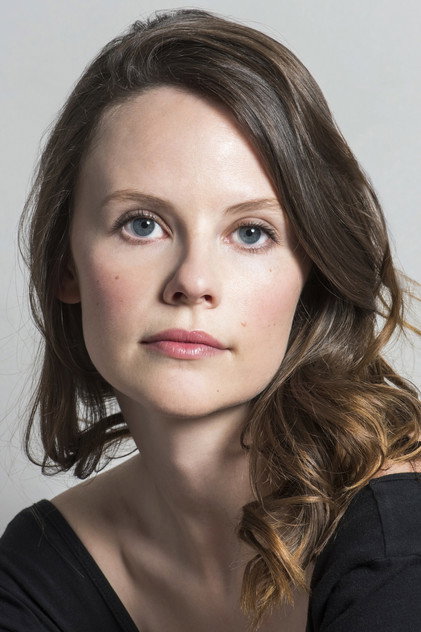 Sarah Ramos oyuncu görseli