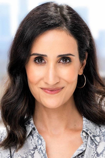 Sarah Siadat oyuncu görseli