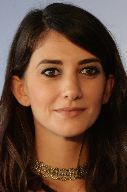 Sheila Vand oyuncu görseli